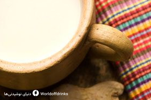 نوشیدنی برای زمستان : شیر بادام گرم با روغن نارگیل - دنیای نوشیدنی ها 