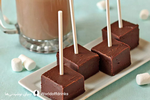 دنیای نوشیدنی ها - طرز تهیه شکلات داغ کافی شاپی آبنباتی